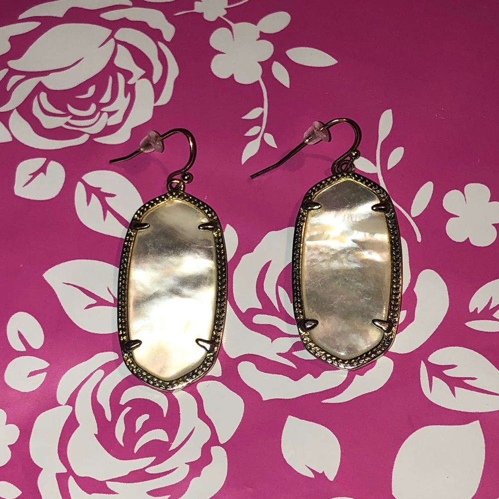 Kendra Scott Elle earrings with Mother of Pearl